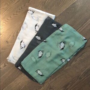 Penguin infinity scarf